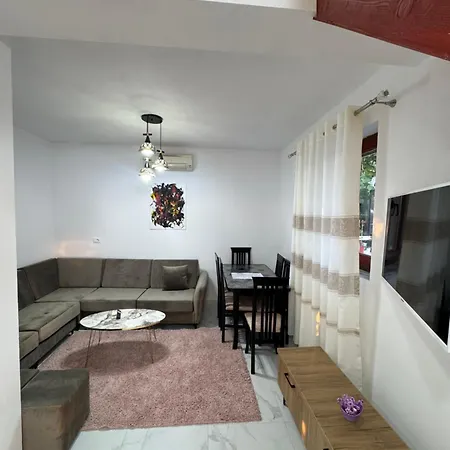 Hill Villa, Gjiri I Lalzit ヴィラ ドゥラス